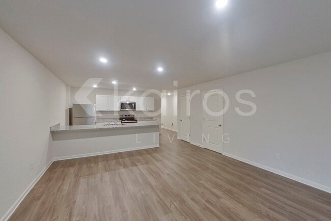 Building Photo - 373 Ironwood Ct