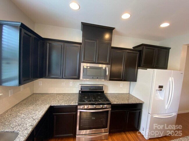 Building Photo - 5507 Trieg Dr