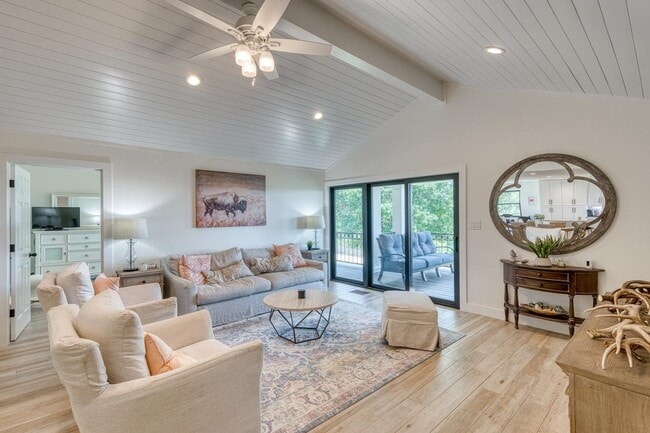 Foto del edificio - 3305 Close Call