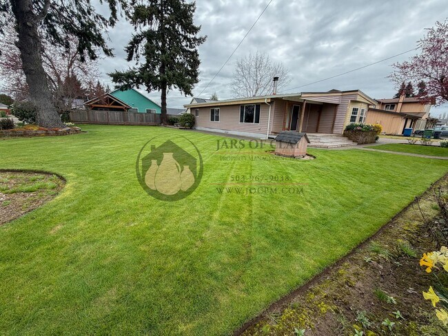 Foto del edificio - Hubbard Home with 2-Bay Shop, Office, & Massive Yard!