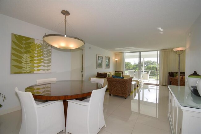 Foto del edificio - 6100 NW 2nd Ave