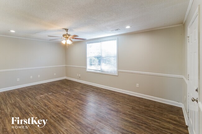 Building Photo - 1440 Orange Grove Rd