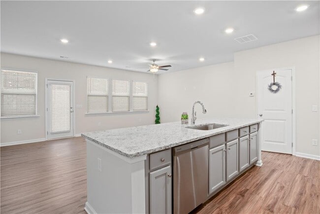Foto del edificio - 284 Whitetail Cir