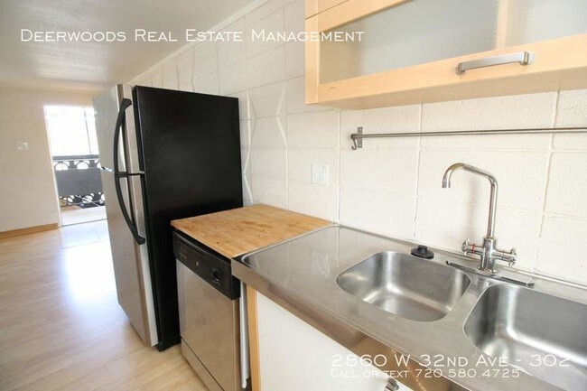 Building Photo - 2860 W 32nd Ave