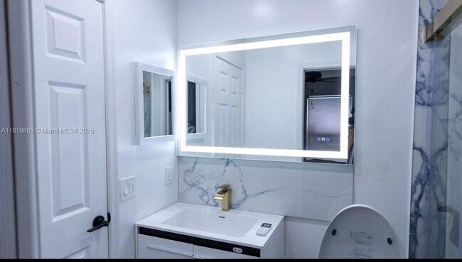Foto del edificio - 7931 NW 44th Ct