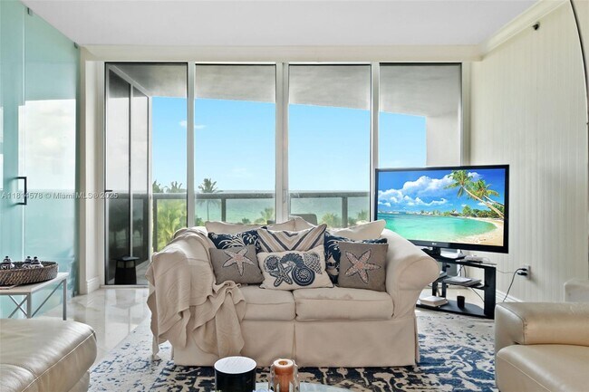 Foto del edificio - 18911 Collins Ave