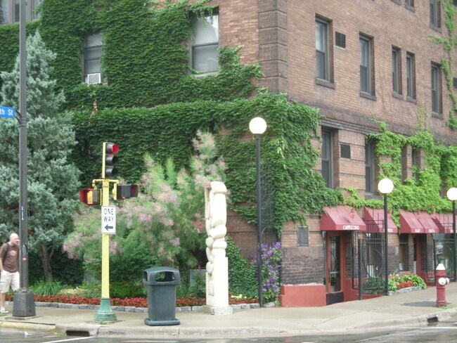 Foto del edificio - 1204 Harmon Pl