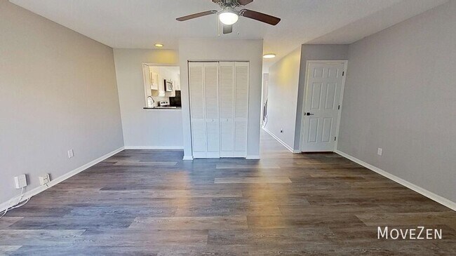 Foto del edificio - 215 Lafayette Rd