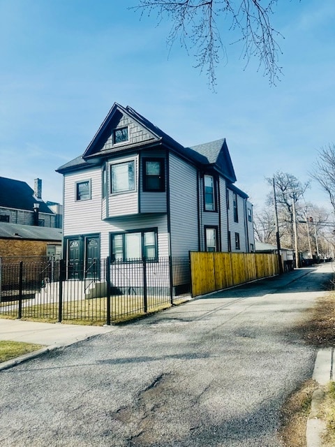 Building Photo - 1348 W 61st St