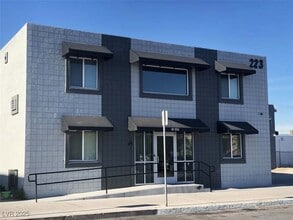 Building Photo - 223 N 9th St