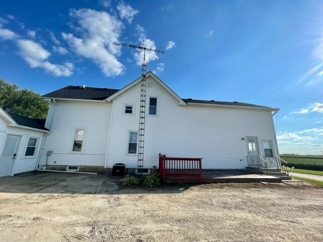 Building Photo - 17343 Perry Rd