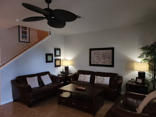 Building Photo - 3 Bedroom 2.5 Bath Townhome San Michele