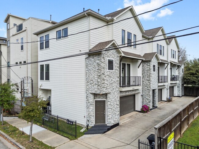 Foto del edificio - 2909 Gillespie St