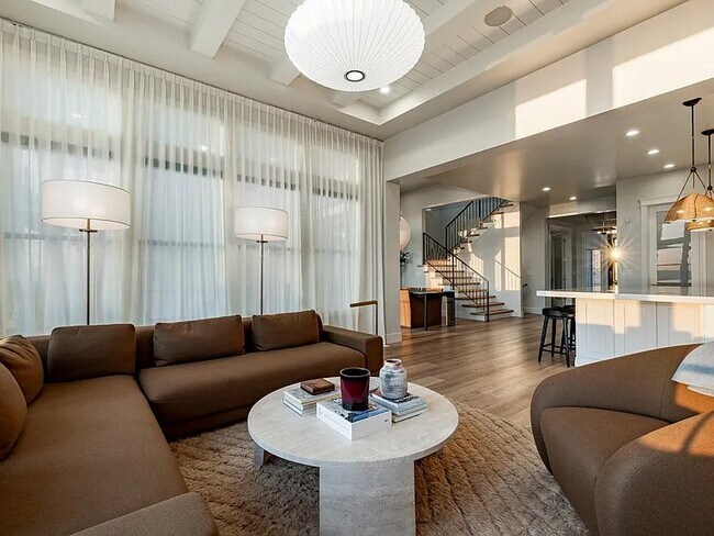 Foto del edificio - 886 Winter Ln S