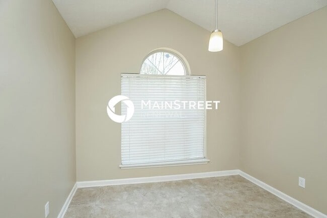 Building Photo - 3 Bedroom Pet-Friendly Home in Douglasville, GA with Main Street Renewal