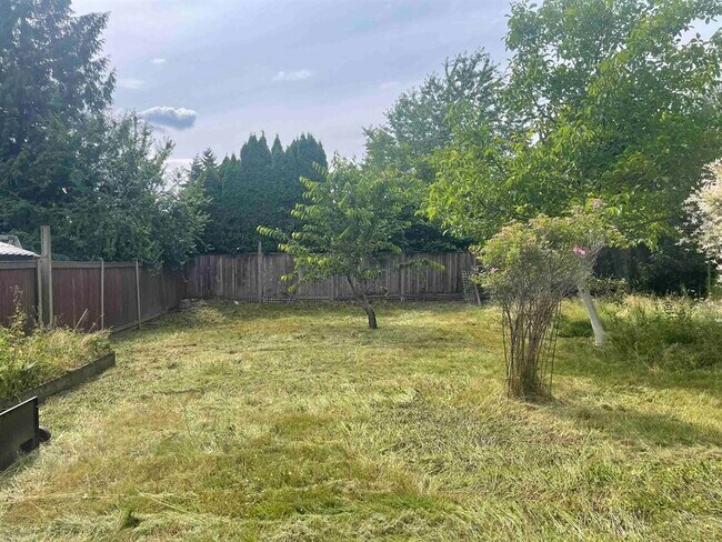 Photo du bâtiment - 9419 McNaught Rd