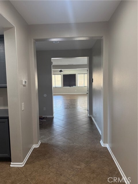 Building Photo - 1132 N Yucca Ave