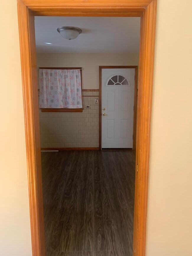 Building Photo - 4452 W 59th St