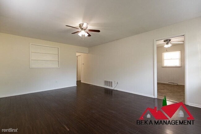 Foto del edificio - 3 br, 1 bath House - 35043 Hazelwood St