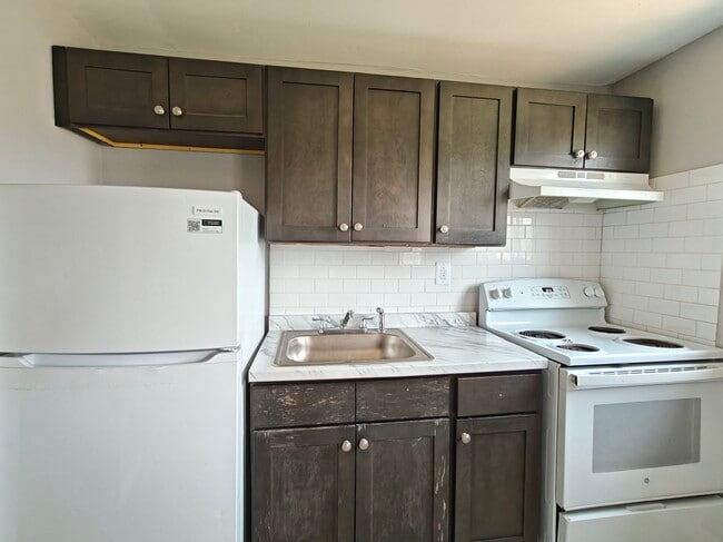 Photo - 308 Main St-C10 Apartment