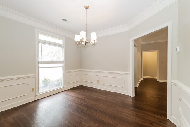 Building Photo - 8695 River Mill Cove