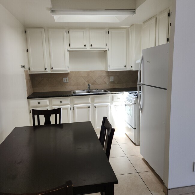 Foto del edificio - 2717 Orchard Ave