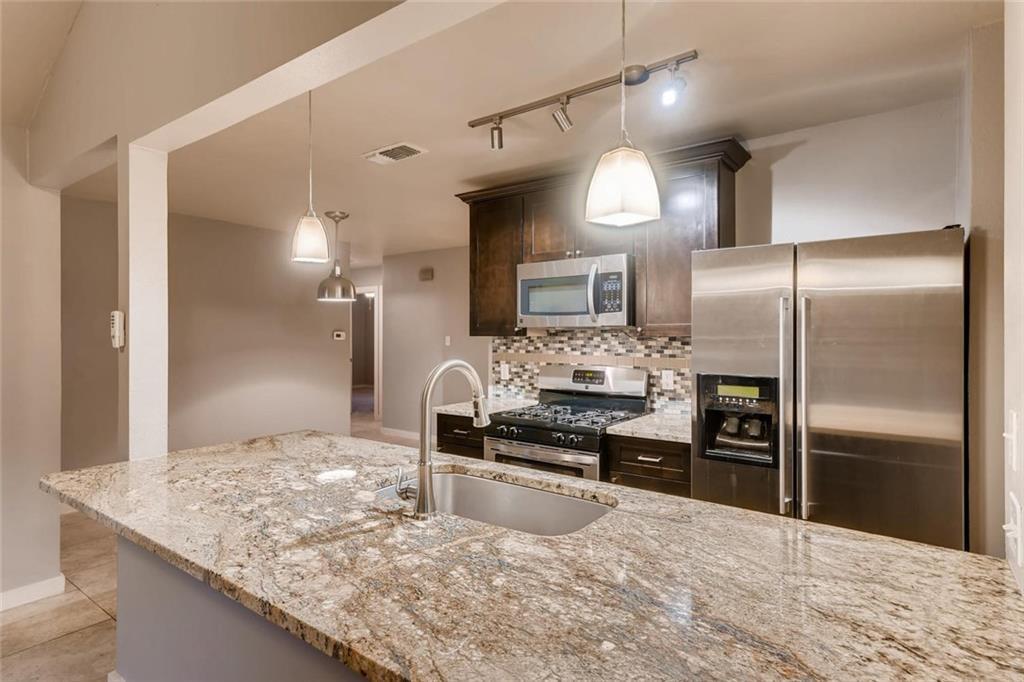 Foto principal - 2000 Brookhill Dr
