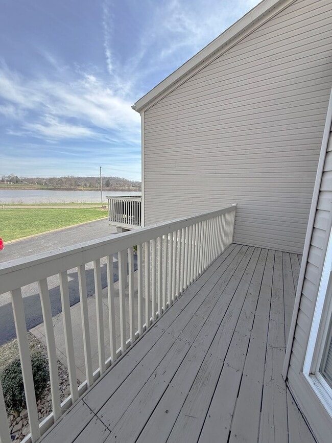 Building Photo - Contemporary Condo with River Views in Historic Marietta!