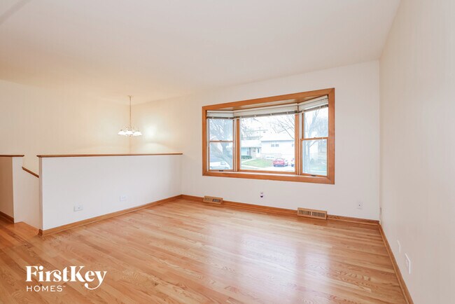 Building Photo - 105 Grove Ave