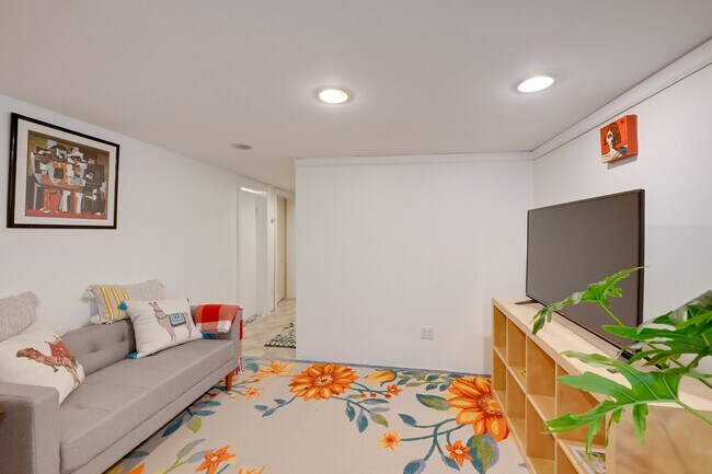 Foto del edificio - 1017 California Pl S