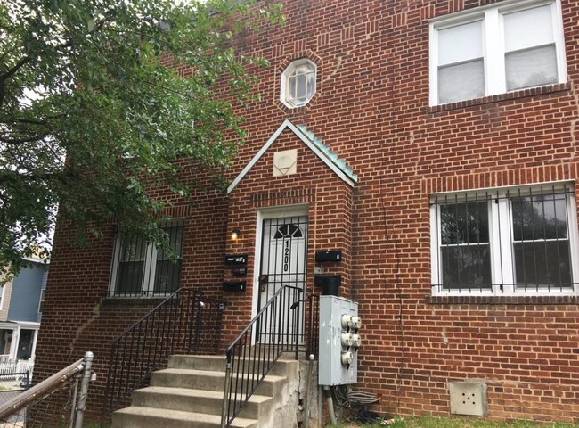 Foto del edificio - 1200 Penn St NE