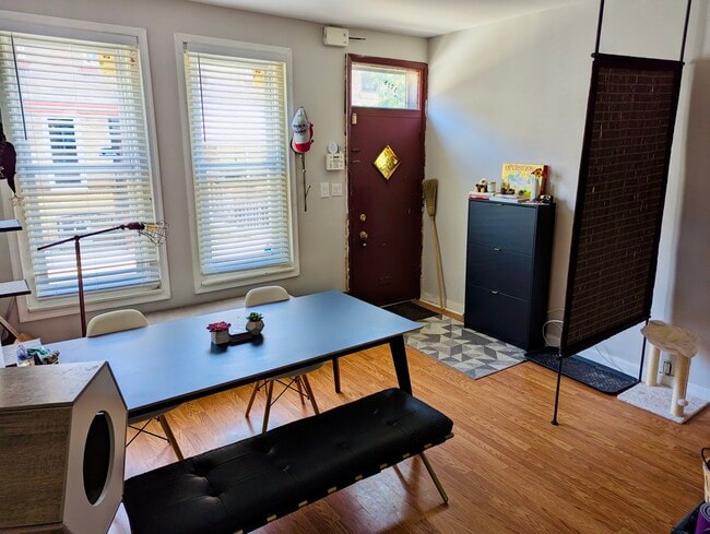 Building Photo - 1718 McClellan St