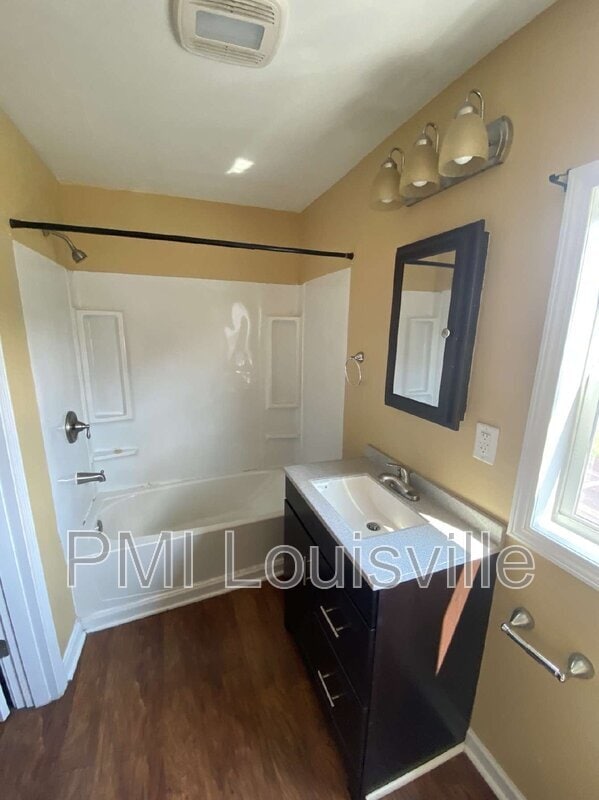 Foto del edificio - 1302 Main St