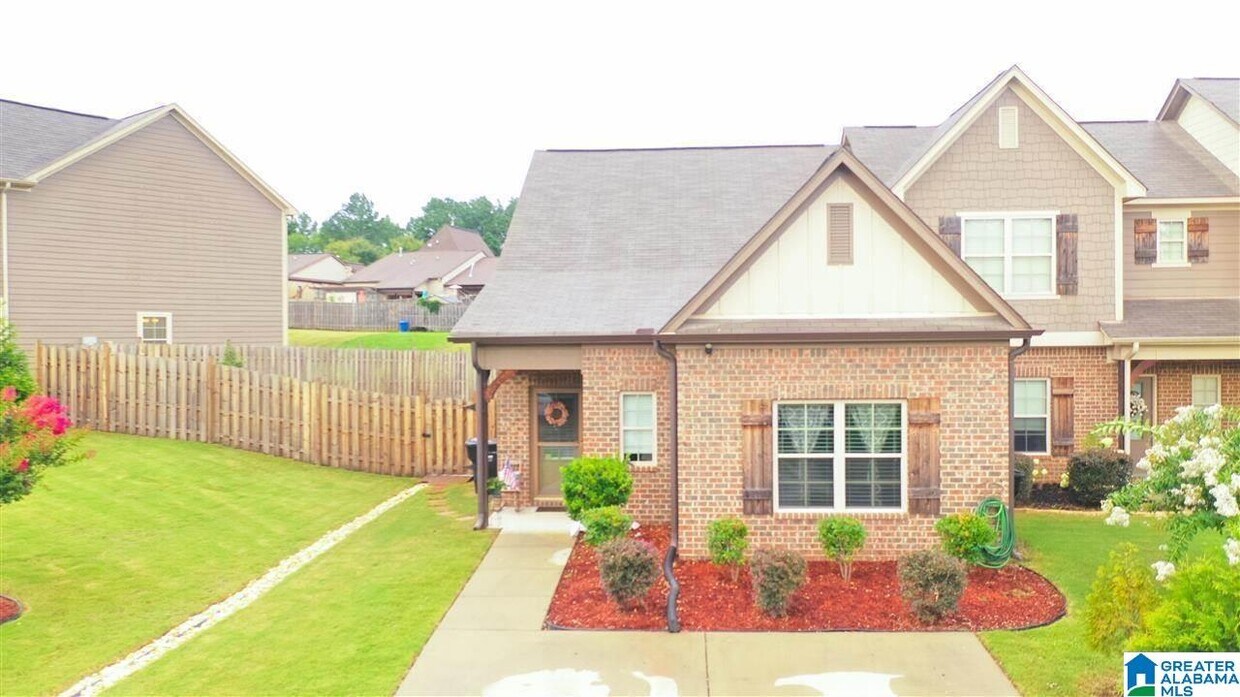 Foto principal - 4375 Ridgemont Cir