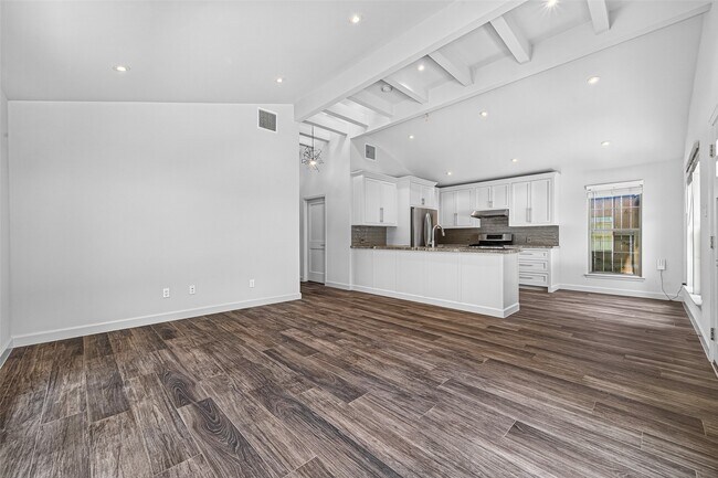 Building Photo - 6441 Kirby Dr