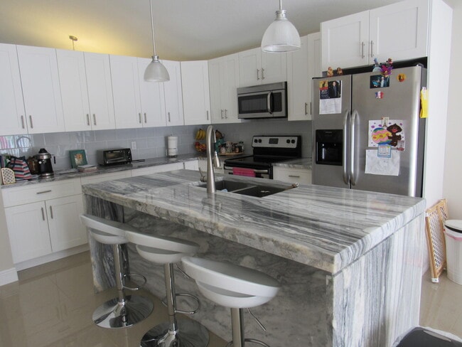 Foto del edificio - 22444 Middletown Dr