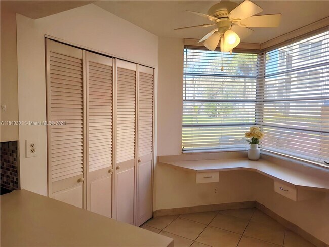 Building Photo - 9531 Seagrape Drive, Davie, FL 33324 - 3 B...