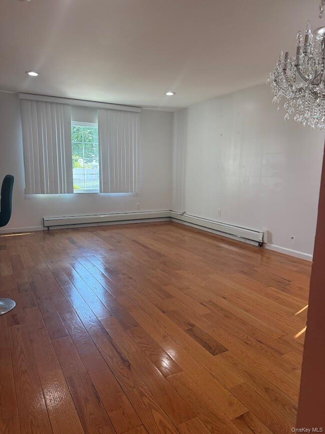 Foto del edificio - 241-11 149th Ave