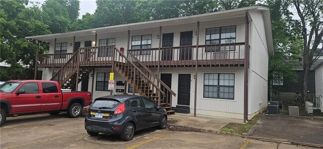 Building Photo - 632 Whitham Ave