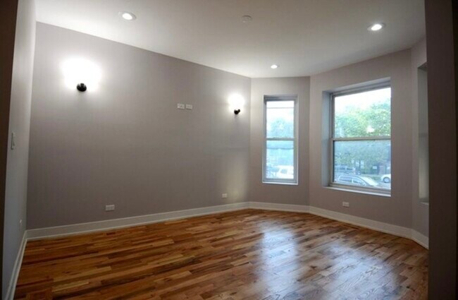 Foto del edificio - 4935 W Washington Blvd