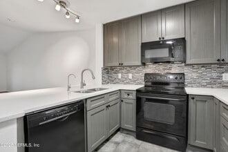 Building Photo - 7 Arbor Club Dr Building Photo - 7 Arbor Club Dr