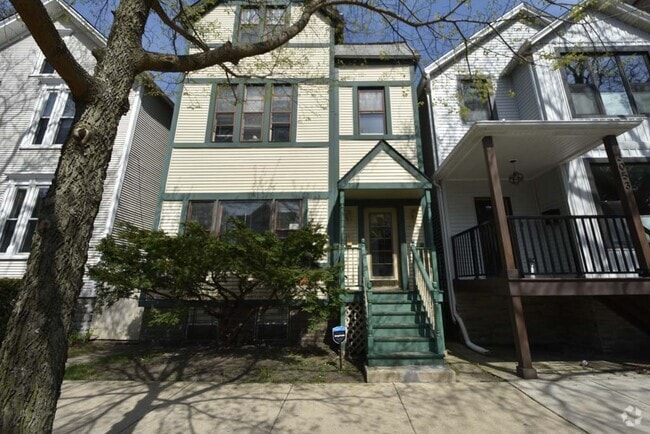 Building Photo - 3055 N Racine Ave
