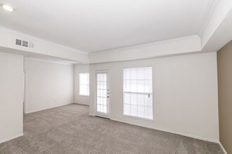 Building Photo - Village of Hampton Cove