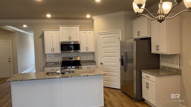 Building Photo - 452 Parkerman Ave