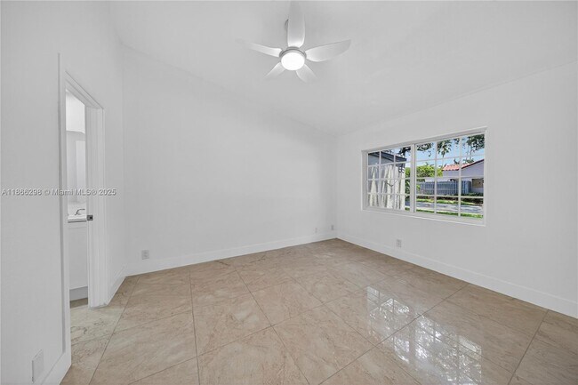Foto del edificio - 1545 Springside Dr