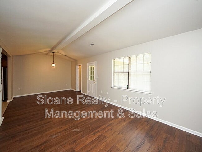 Building Photo - 7616 Valleyview Cir