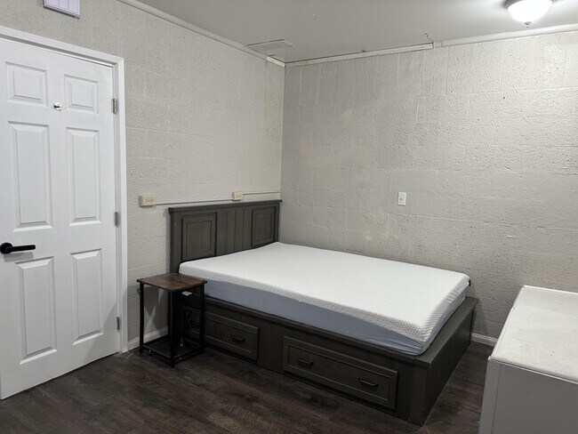 Foto del edificio - 3771 Shirebrook Dr