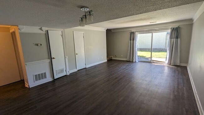 Foto del edificio - 901 Olmstead Dr