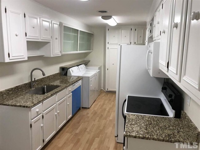 Building Photo - 2609 Kittrell Dr