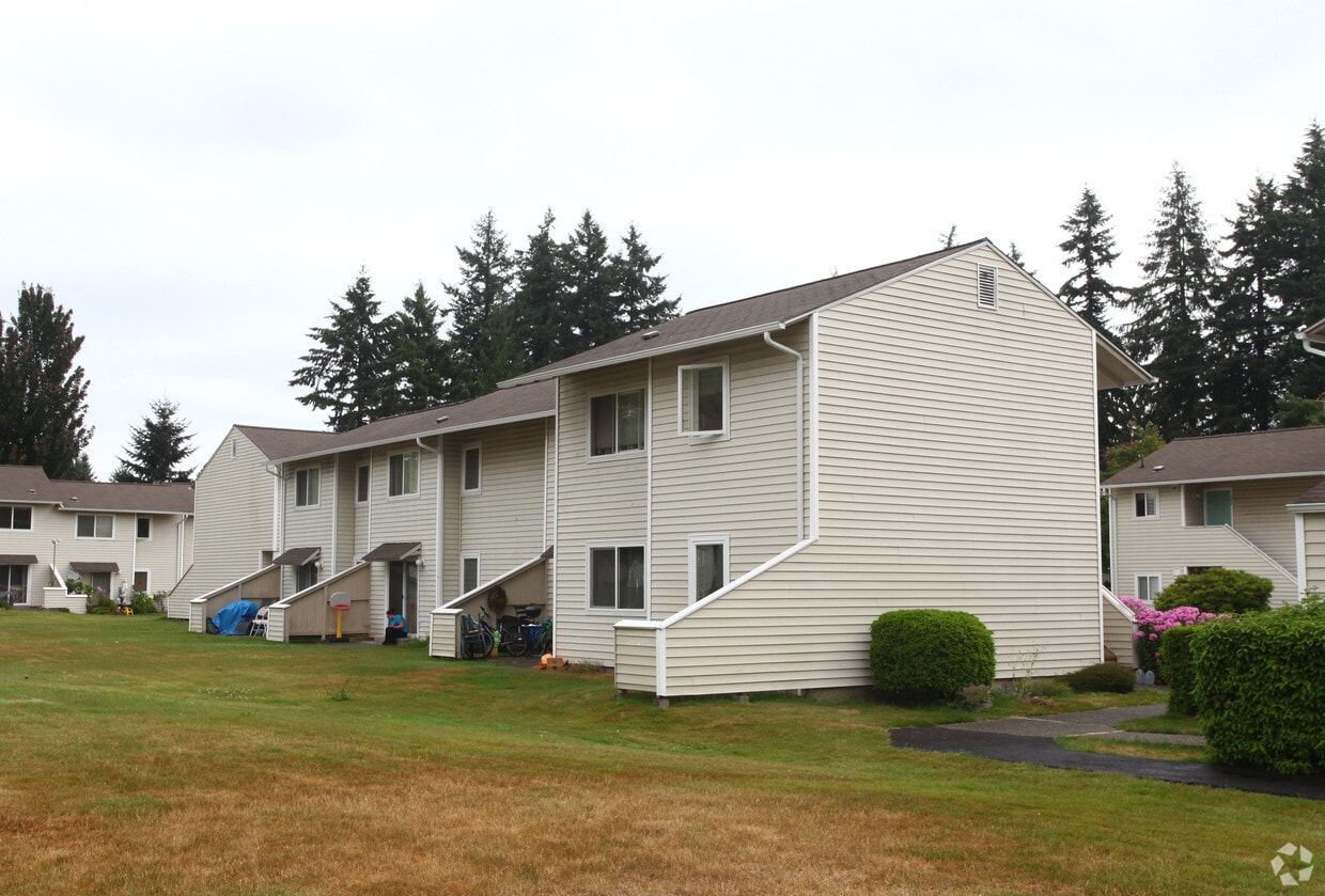 Building Photo - Evergreen Villages